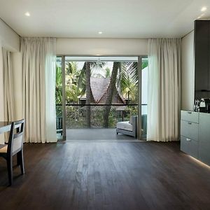 Palm Suite